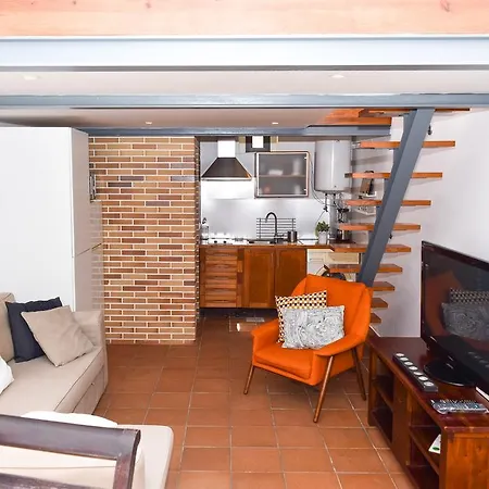 Sweet Duplex In Lisbon's Heart Lisboa